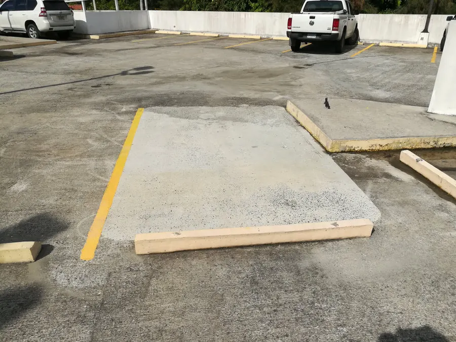 Lavado a presión de estacionamientos