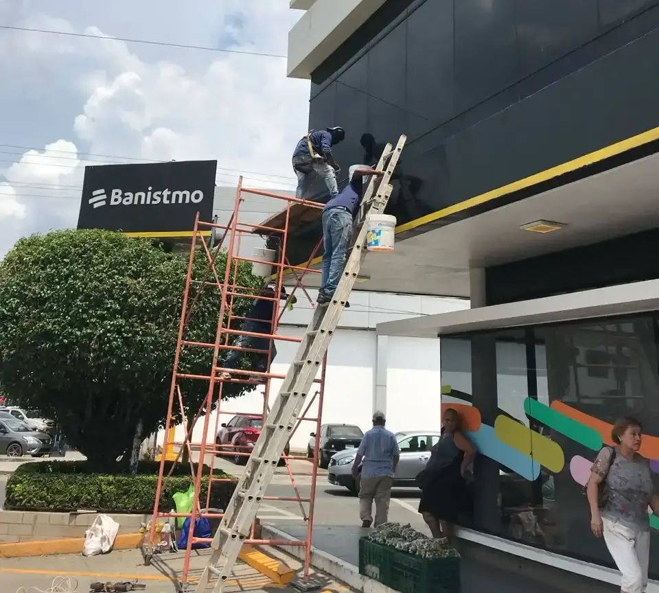 Limpieza de vidrios de altura